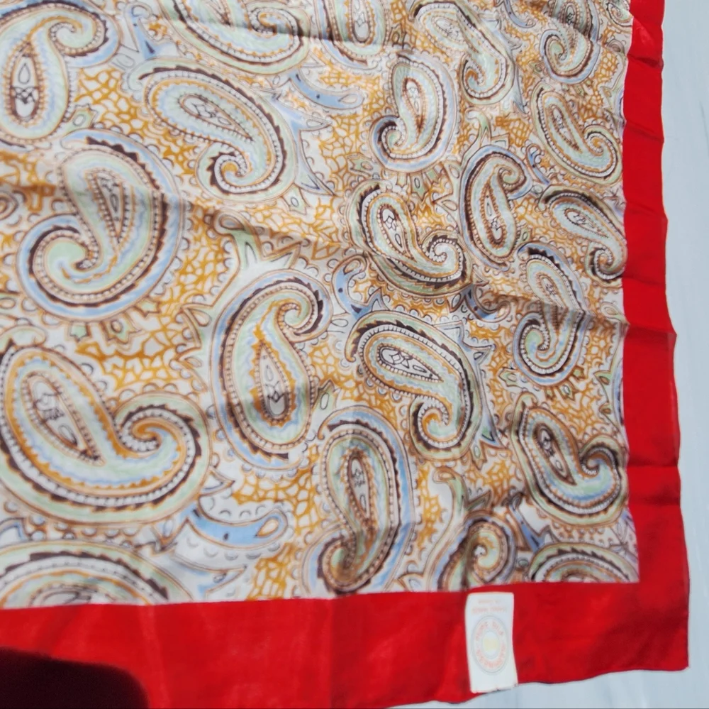 Vintage Silk Scarf Paisley Print Square Shaped Handmade Real Pure Silk Pretty - Picture 15 of 17